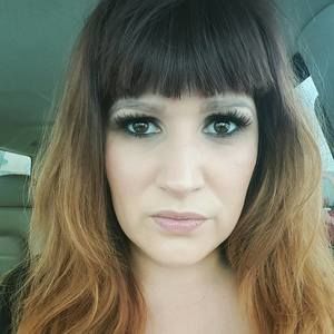 Meet your Posher, Evette